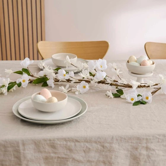 Amscan_OO Hey Bunny White Blossom Artificial Flower Garland 1.8m Each 3 Amscan_OO Hey Bunny White Blossom Artificial Flower Garland 1.8m Each